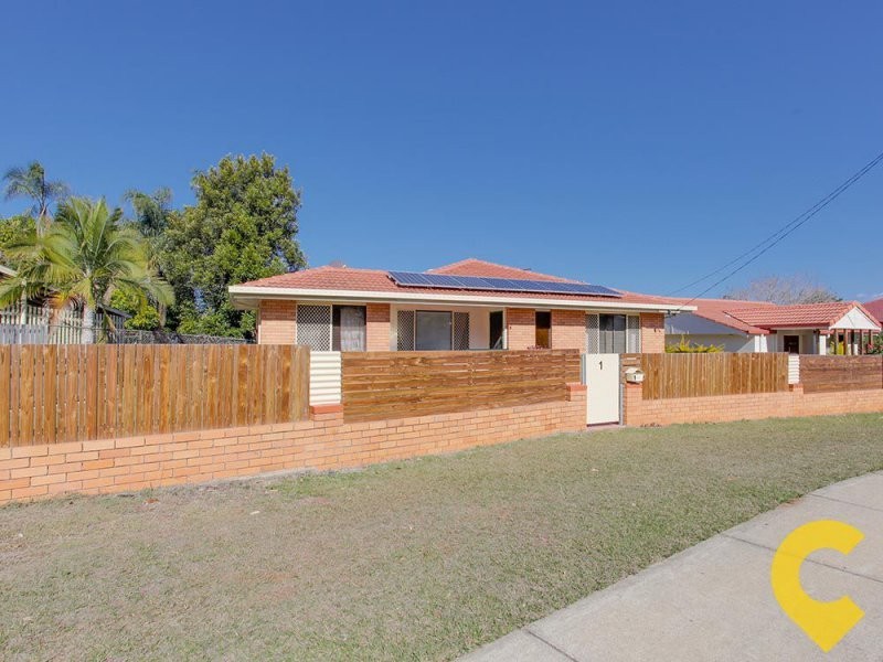 1 Crest Street, Kallangur QLD 4503