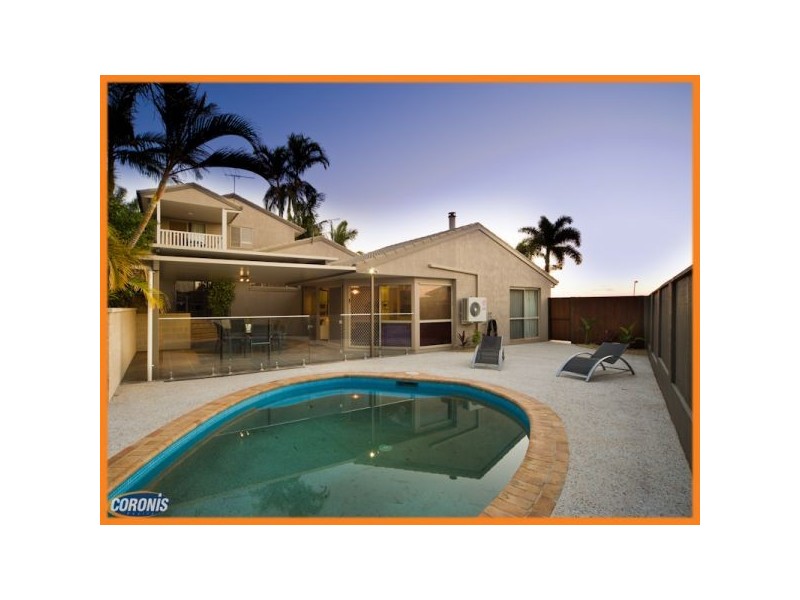 8 Carnegie Court, Carindale QLD 4152