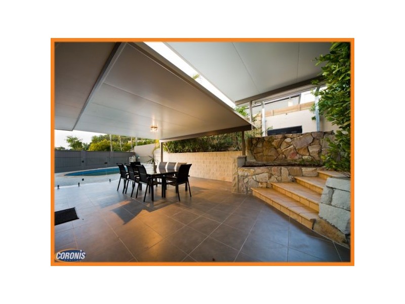 8 Carnegie Court, Carindale QLD 4152