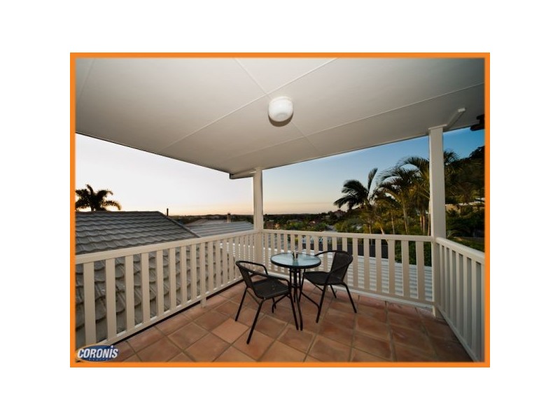 8 Carnegie Court, Carindale QLD 4152