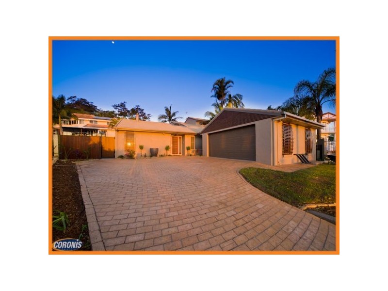 8 Carnegie Court, Carindale QLD 4152