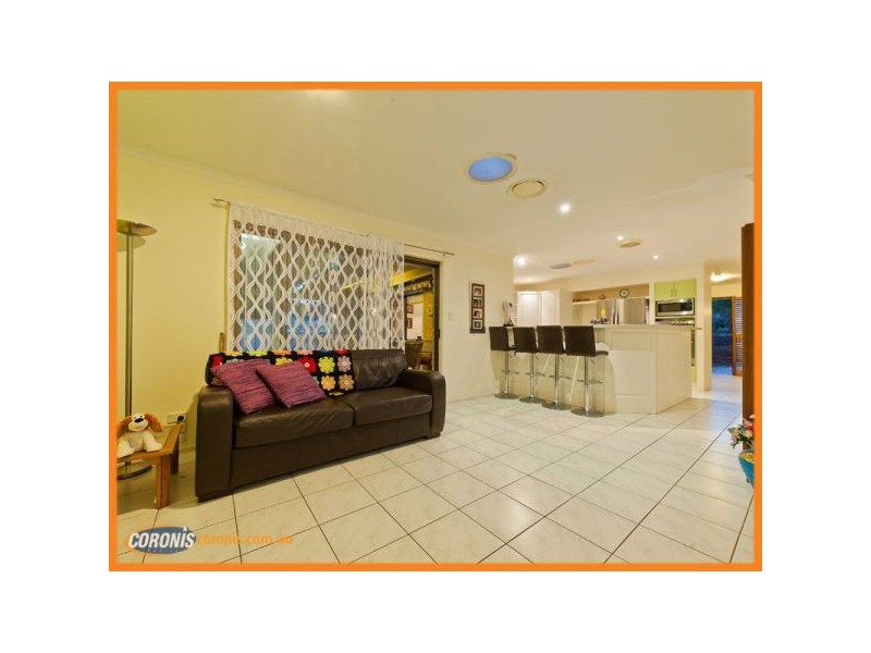 17 Gertrude McLeod Crescent, Middle Park QLD 4074