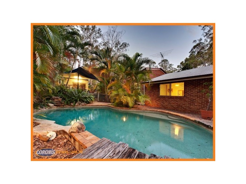 18 Drapers Road, Eatons Hill QLD 4037