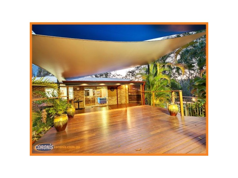 18 Drapers Road, Eatons Hill QLD 4037