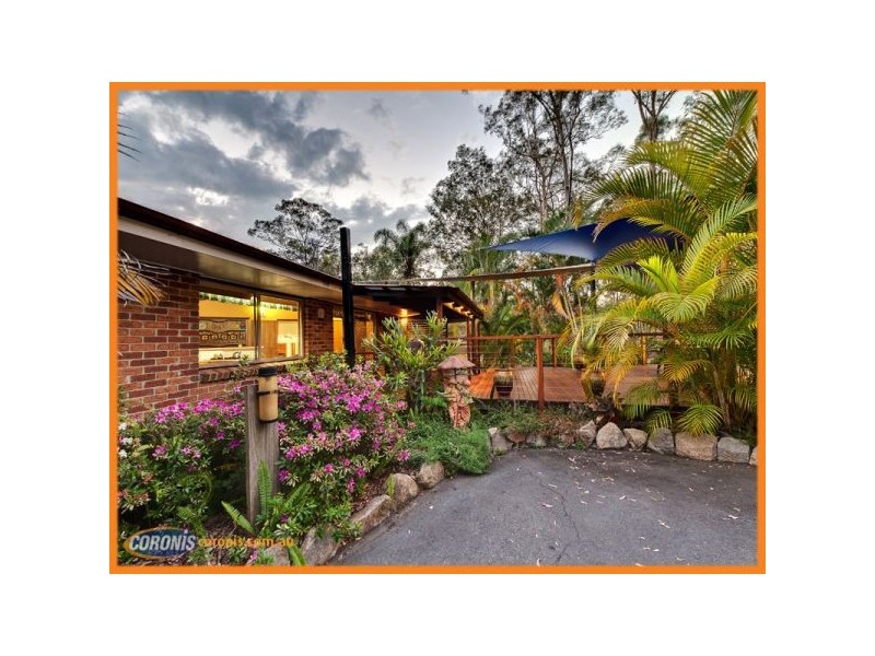 18 Drapers Road, Eatons Hill QLD 4037