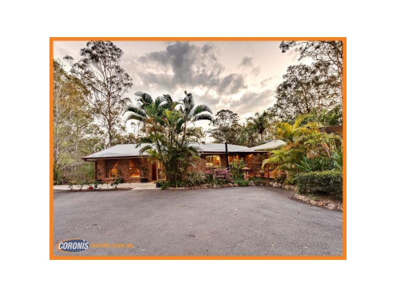 18 Drapers Road, Eatons Hill QLD 4037