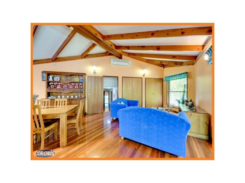 18 Drapers Road, Eatons Hill QLD 4037