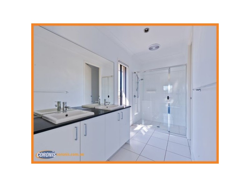 16 Scenic Crescent, Coomera QLD 4209