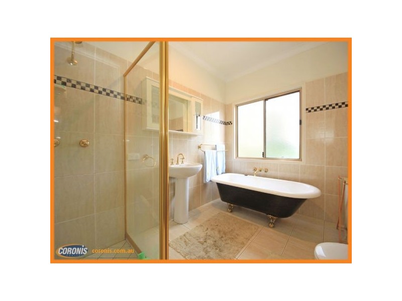 3 Girraween Place, Cashmere QLD 4500