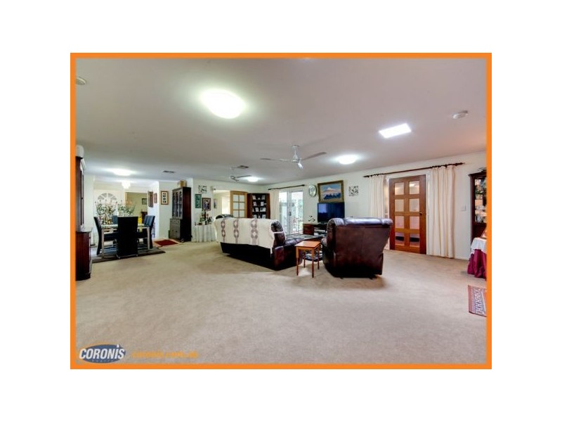 27 Barker Street, Cashmere QLD 4500