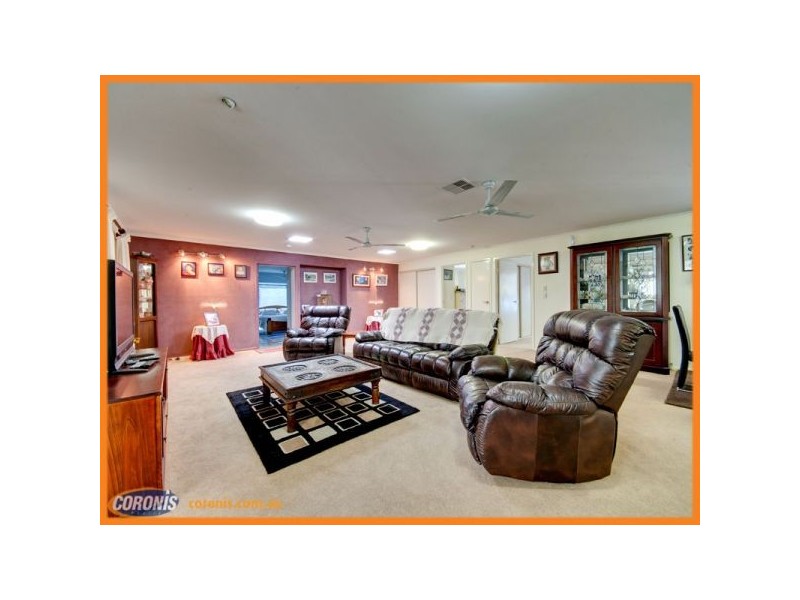 27 Barker Street, Cashmere QLD 4500