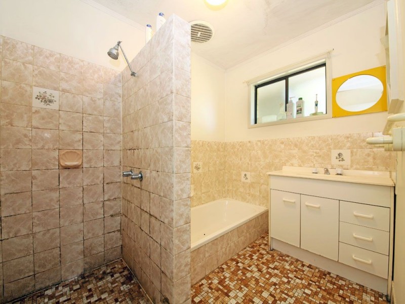 9 Narangba Road, Kallangur QLD 4503