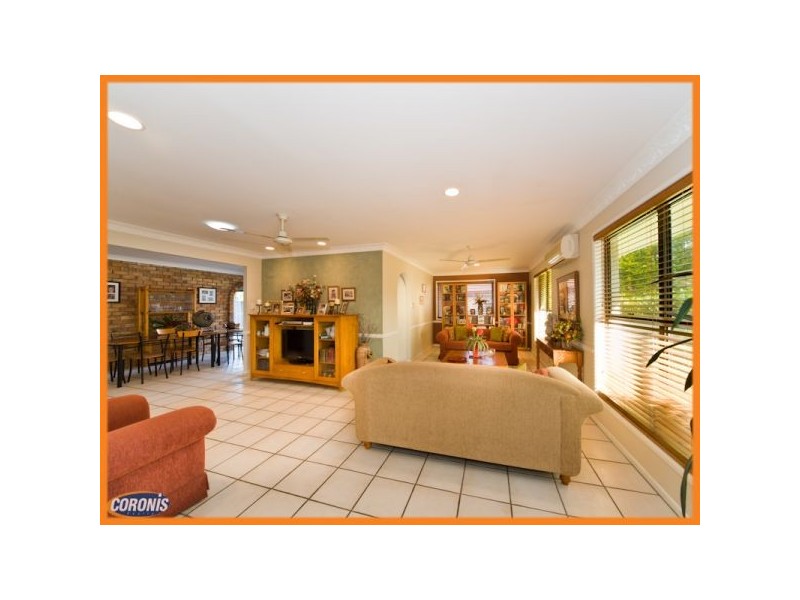 14 Grosmont Street, Carindale QLD 4152