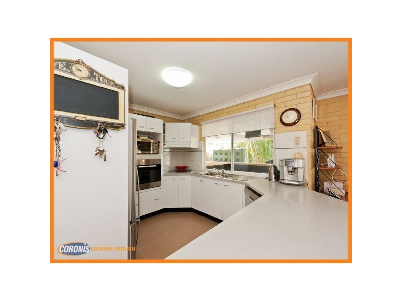 30 Wantana Crescent, Edens Landing QLD 4207