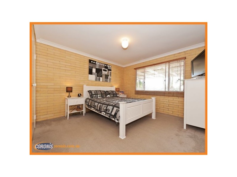 30 Wantana Crescent, Edens Landing QLD 4207