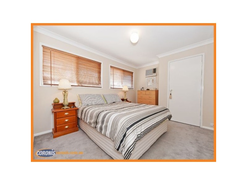 30 Wantana Crescent, Edens Landing QLD 4207