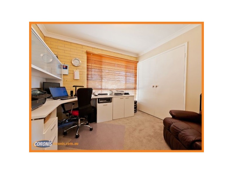 30 Wantana Crescent, Edens Landing QLD 4207