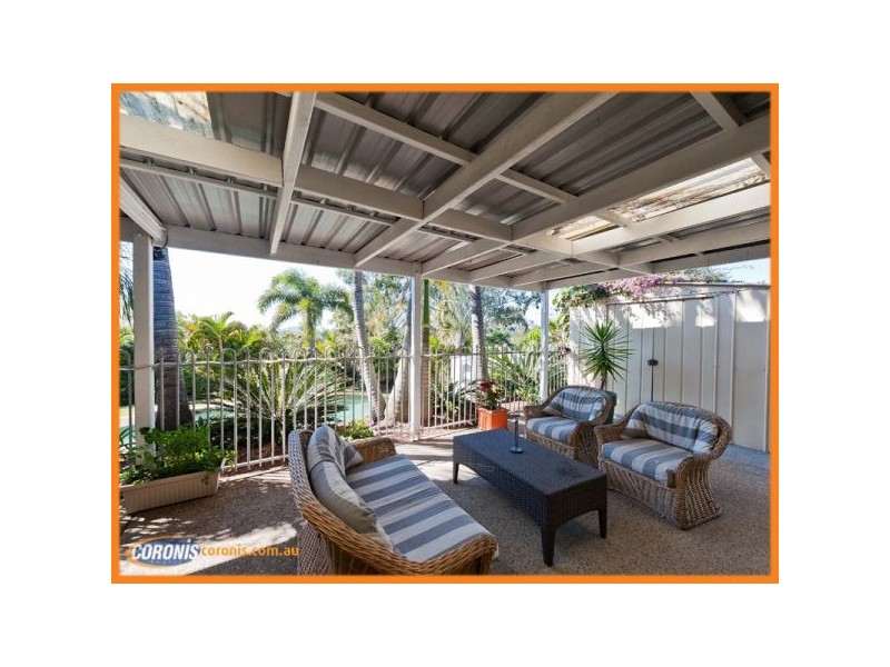 30 Wantana Crescent, Edens Landing QLD 4207