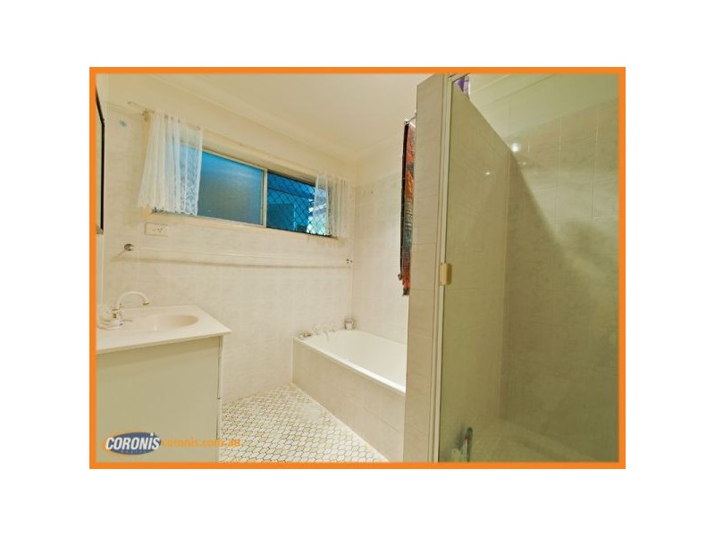 124 Middle Road, Boronia Heights QLD 4124