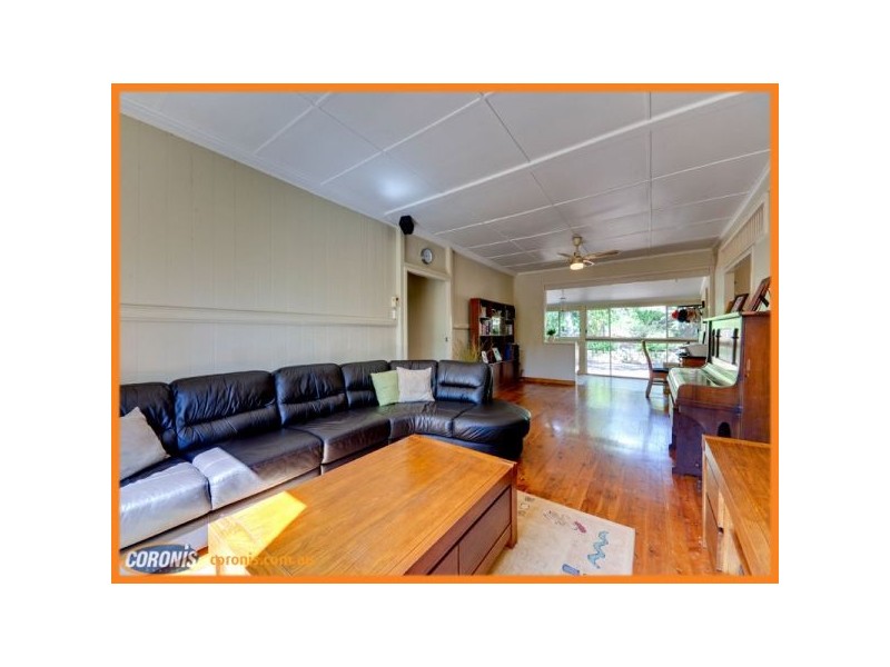 42 Pindari Avenue, Ferny Hills QLD 4055