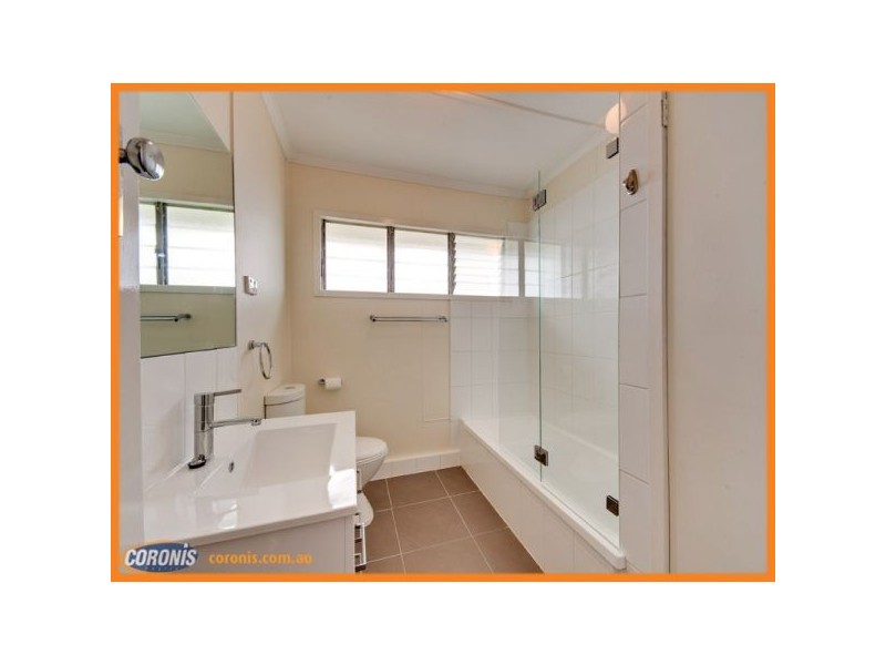 7 Dorkay Street, Stafford Heights QLD 4053