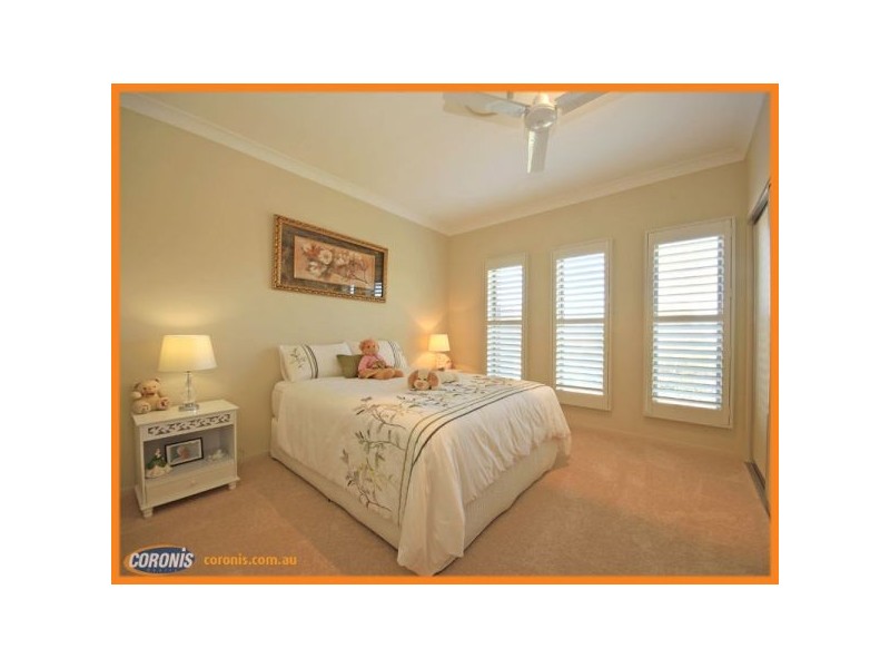 72 Nicklaus Parade, North Lakes QLD 4509