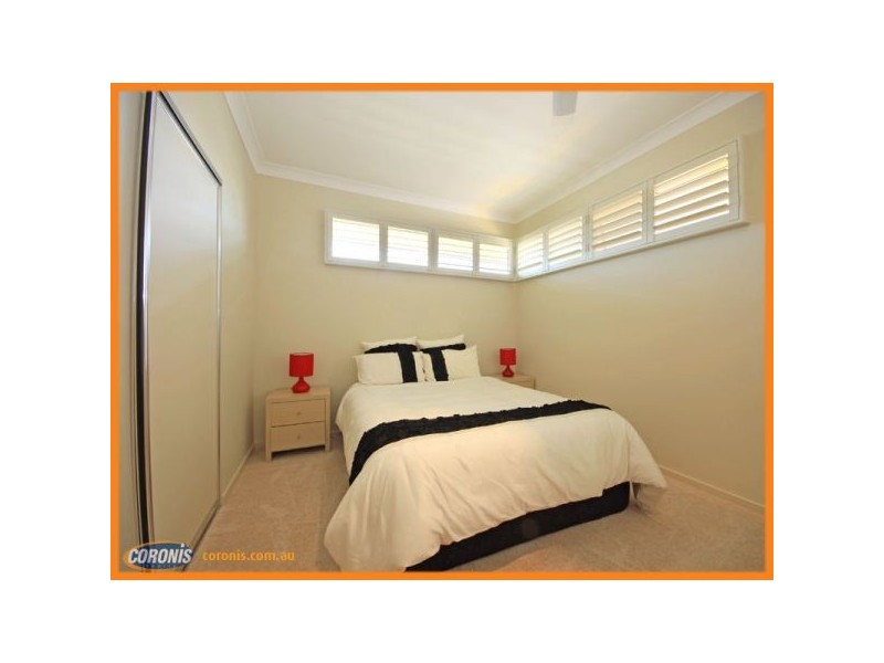 72 Nicklaus Parade, North Lakes QLD 4509