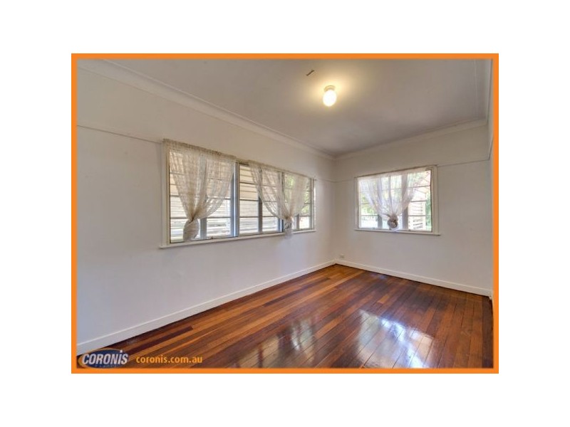 31 Unmack Street, Chermside QLD 4032