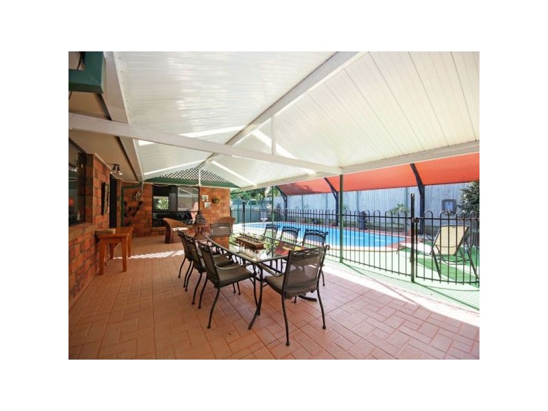 9 Chilton Crescent, North Lakes QLD 4509