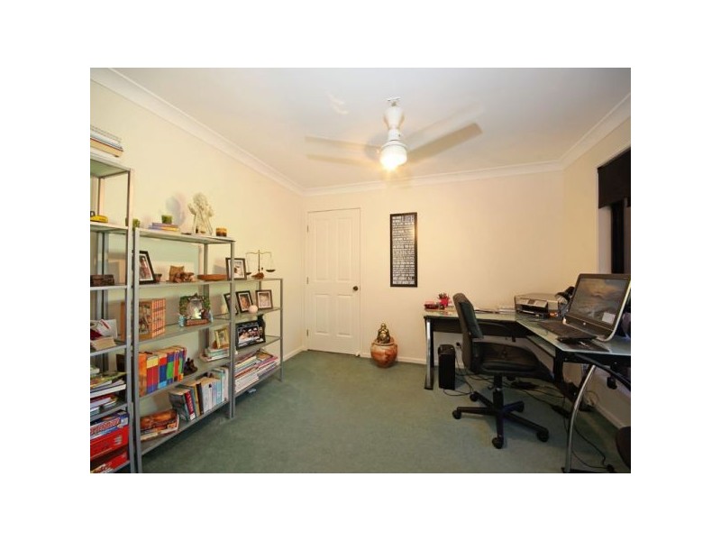 9 Chilton Crescent, North Lakes QLD 4509