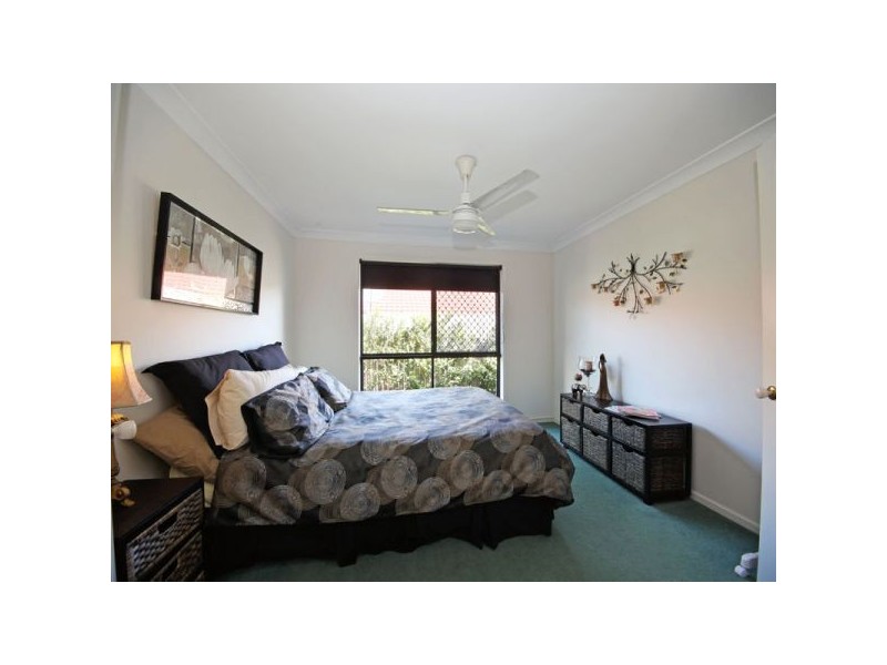 9 Chilton Crescent, North Lakes QLD 4509