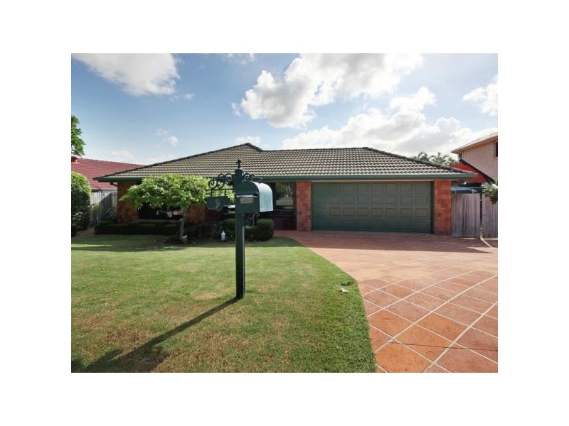 9 Chilton Crescent, North Lakes QLD 4509