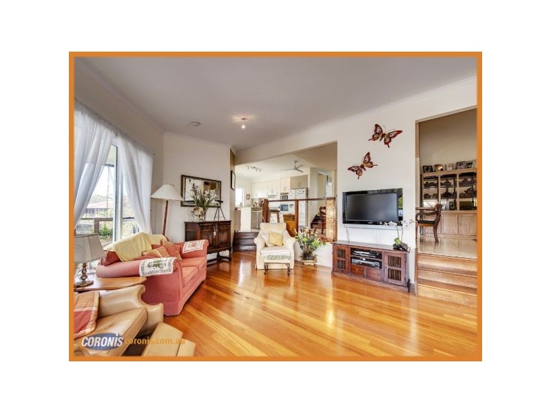 18 Boykambil Esplanade South, Hope Island QLD 4212