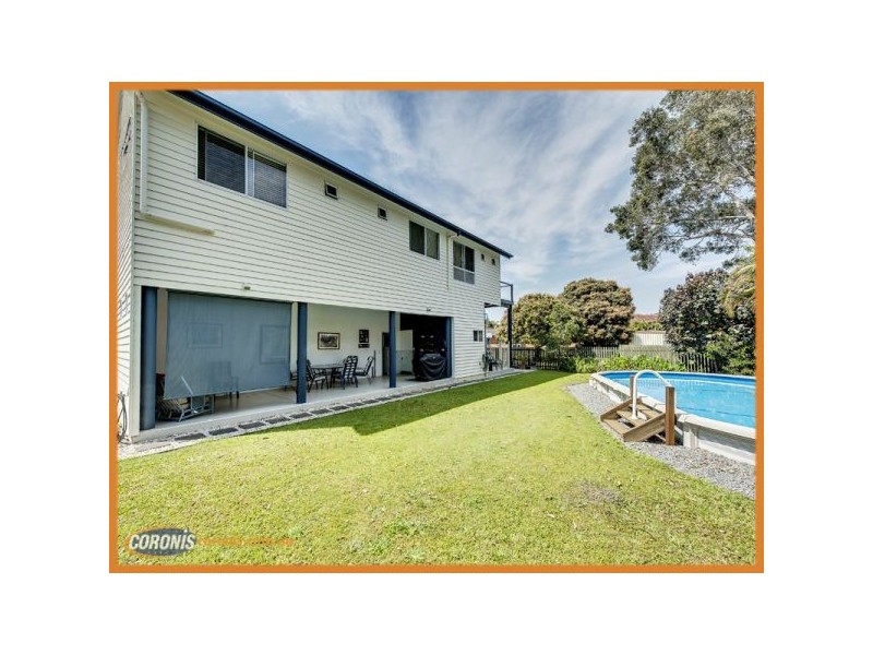 18 Boykambil Esplanade South, Hope Island QLD 4212