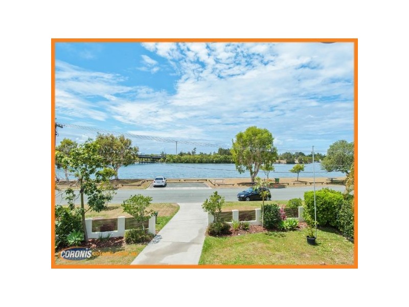 18 Boykambil Esplanade South, Hope Island QLD 4212