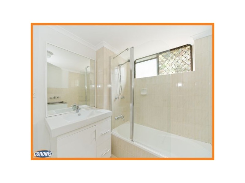 2/109 Swan Street, Gordon Park QLD 4031