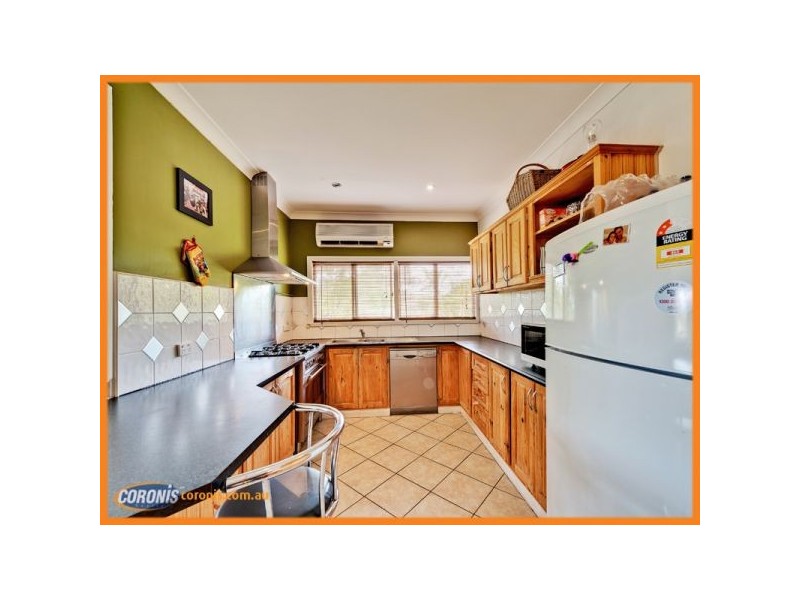 31 Caesar Road, Ferny Hills QLD 4055