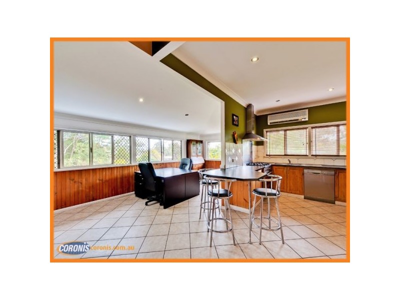 31 Caesar Road, Ferny Hills QLD 4055