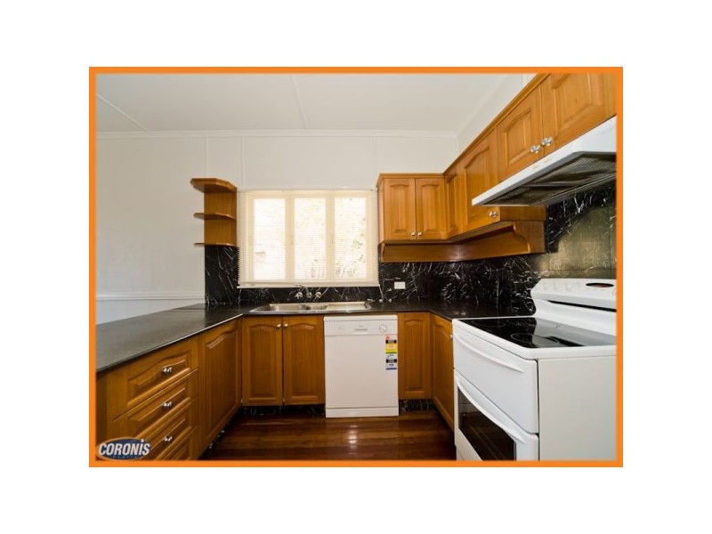 8 Crowley Street, Zillmere QLD 4034