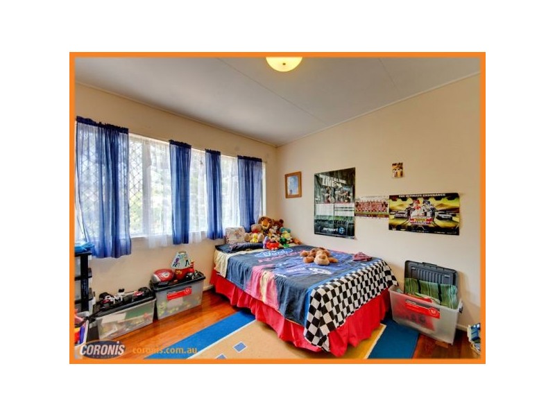 23 Pylara Crescent, Ferny Hills QLD 4055