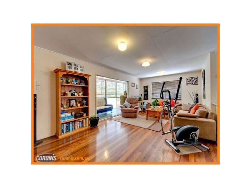 23 Pylara Crescent, Ferny Hills QLD 4055
