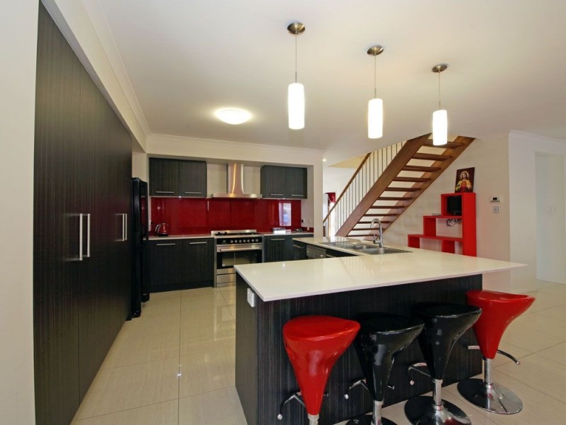 18 Midgley Street, Dakabin QLD 4503