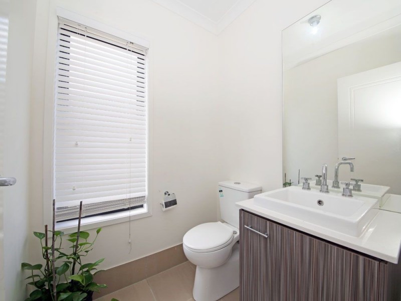 18 Midgley Street, Dakabin QLD 4503