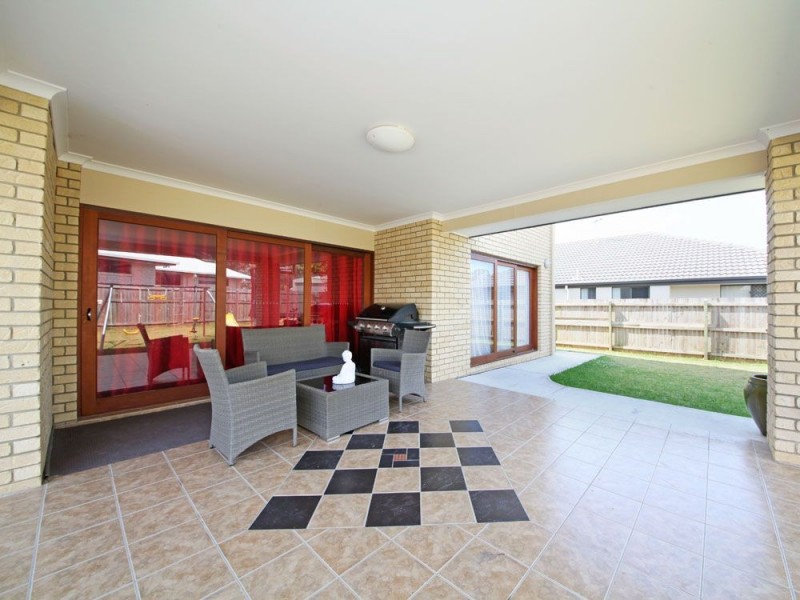 18 Midgley Street, Dakabin QLD 4503