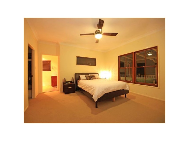 860 Clear Mountain Road, Cashmere QLD 4500