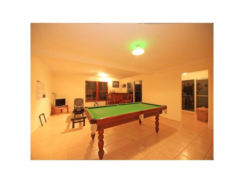 860 Clear Mountain Road, Cashmere QLD 4500