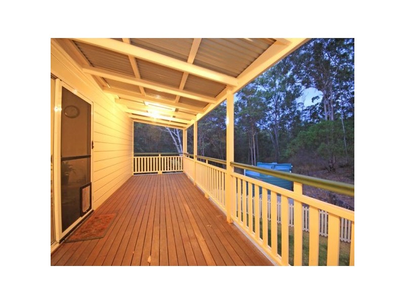 860 Clear Mountain Road, Cashmere QLD 4500