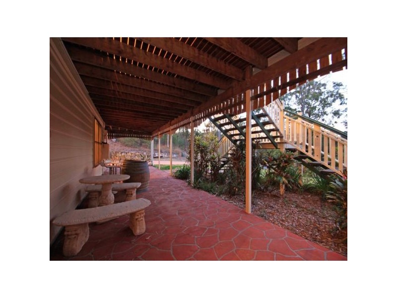 860 Clear Mountain Road, Cashmere QLD 4500