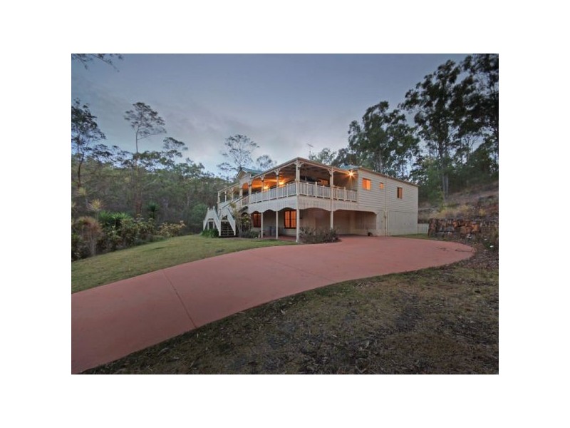 860 Clear Mountain Road, Cashmere QLD 4500