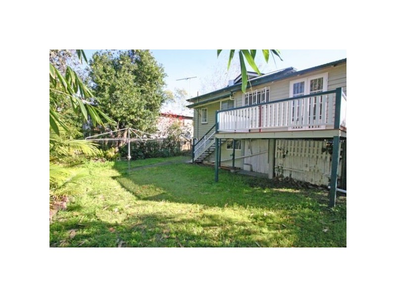 27 Lucy Street, Albion QLD 4010